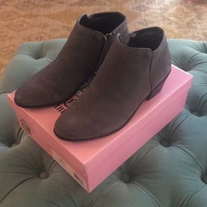 Crown vintage Tabitha booties